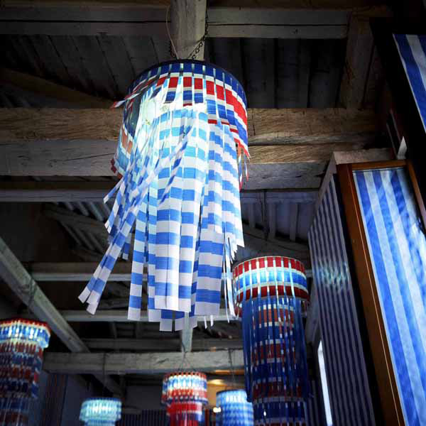 Redwhiteblue / Tea and Chat / Venice / Italy / 2005